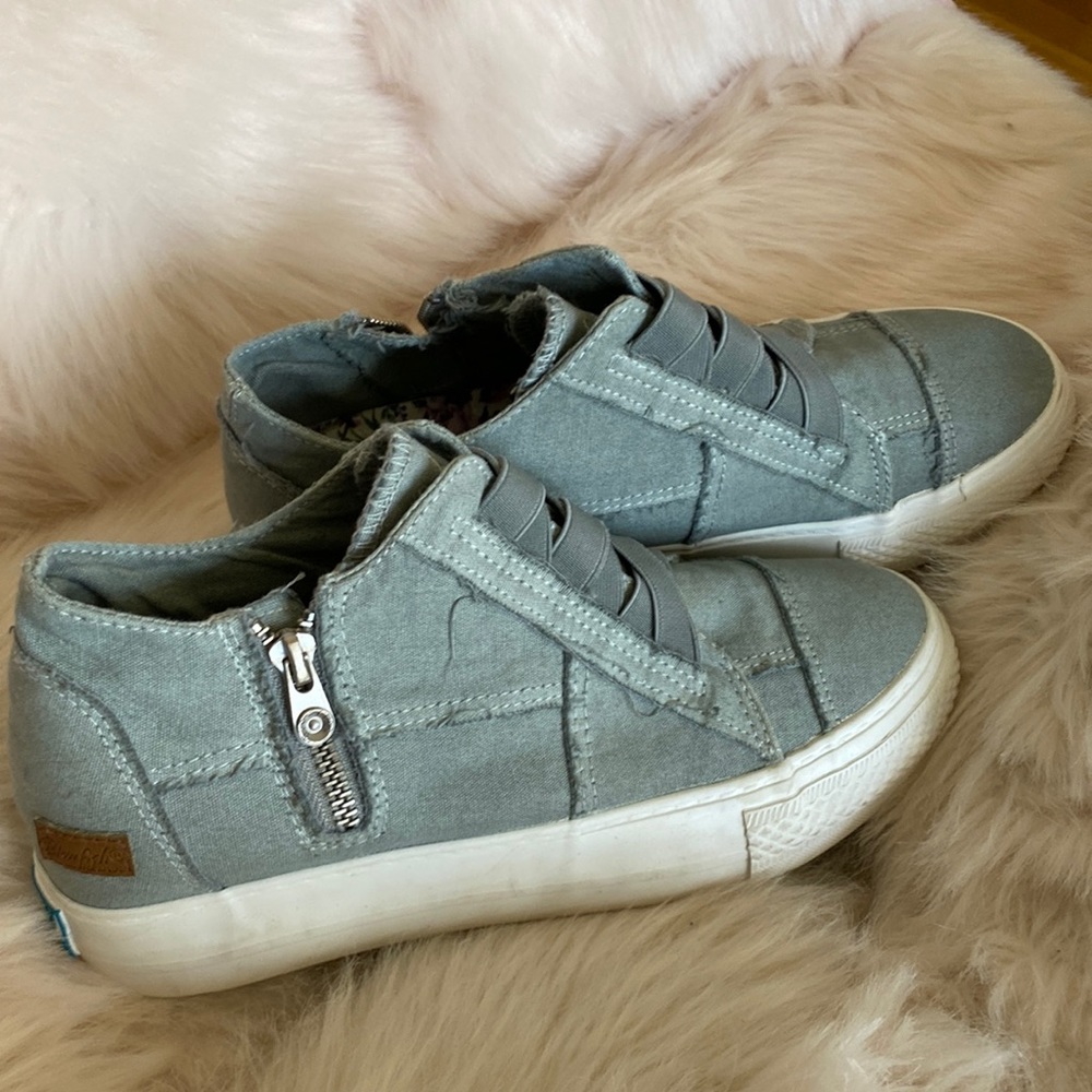 Brand new Blowfish mamba wedge  ankle sneakers